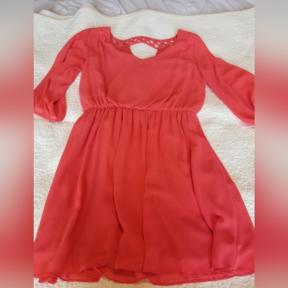Cute coral Dress - Picture 4 of 7